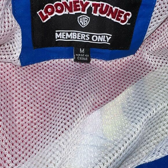 New COLOURBLOCK LOONEY TUNES JACKET IN RED BLUE Men’s M Womens L - Picture 8 of 8
